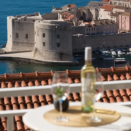 Apartment Portolan's Amazing Old Town & Sea View