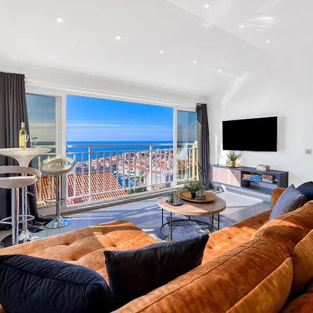 Apartment Portolan's Amazing Old Town & Sea View